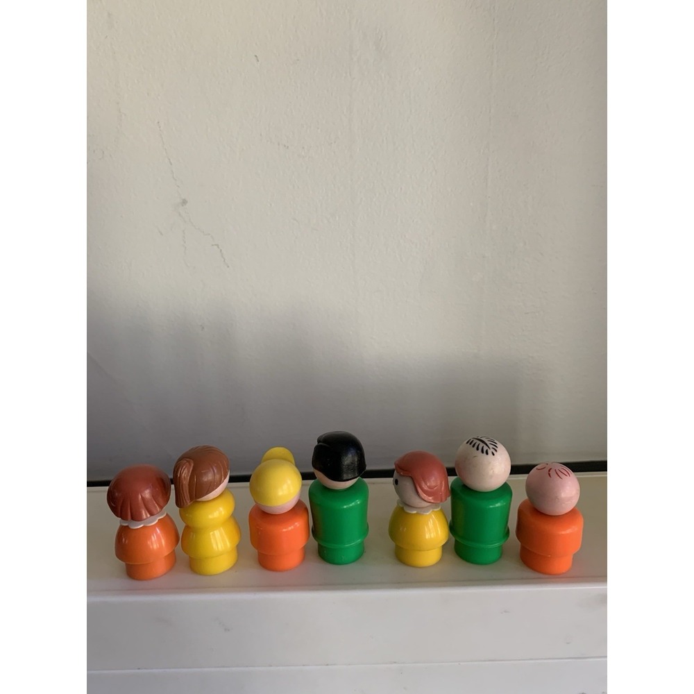 Lot of 7 Vintage Fisher Price Little People Plastic Figures Boy Girl Mom Dad - Picture 3 of 3
